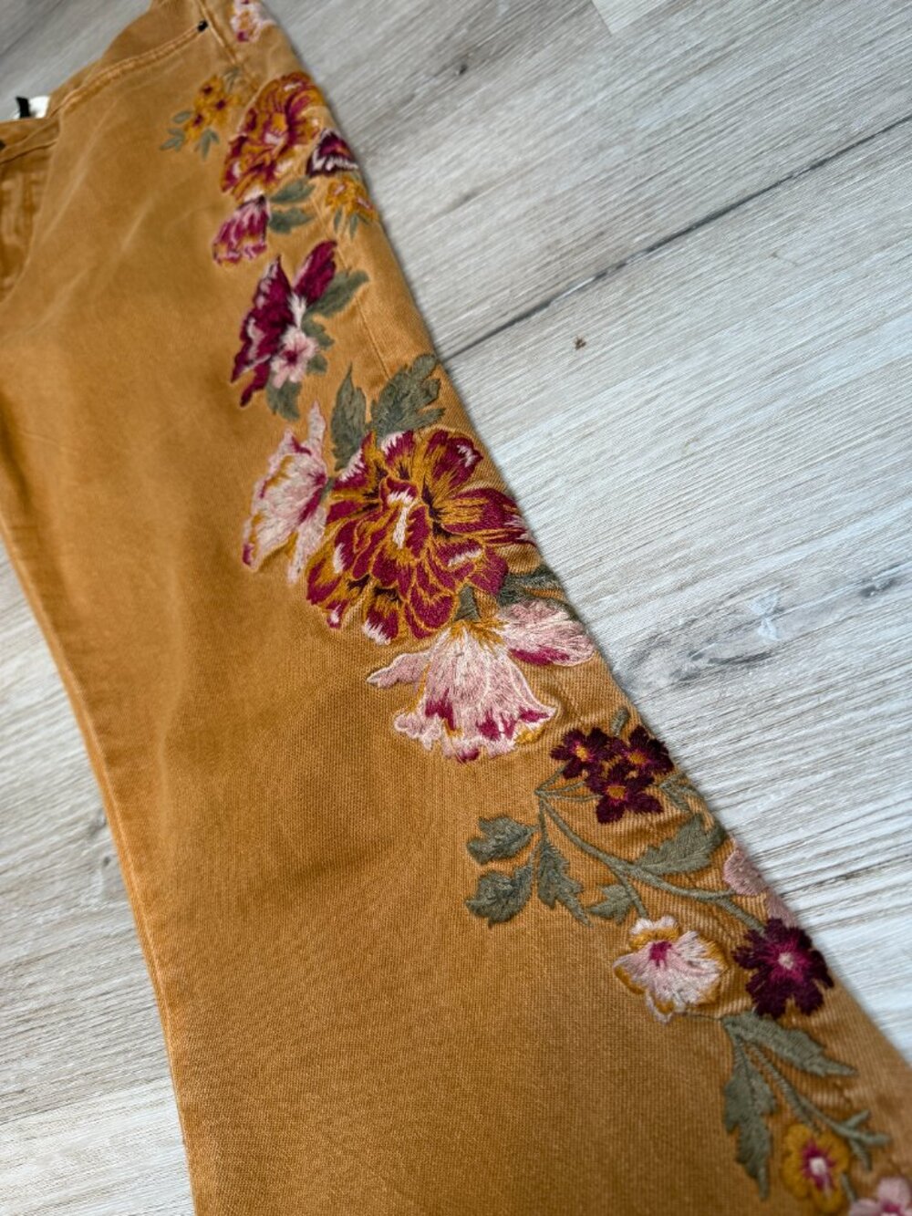 Free People x Driftwood Farrah Floral Embroidered Flare Jeans 29 - Picture 4 of 9